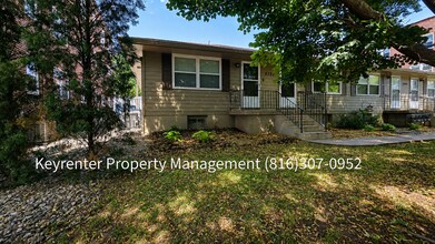 Building Photo - 4308 Oak St
