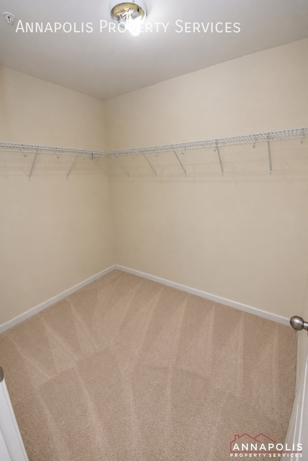 Building Photo - 7255 Stallings Dr