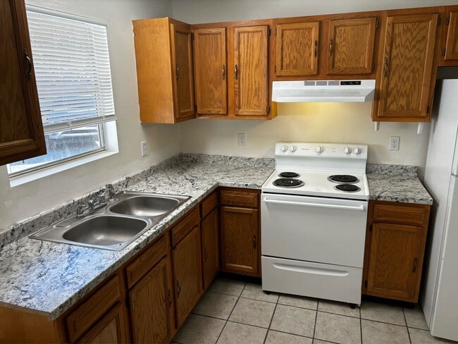 Building Photo - 179 Cherokee Cir