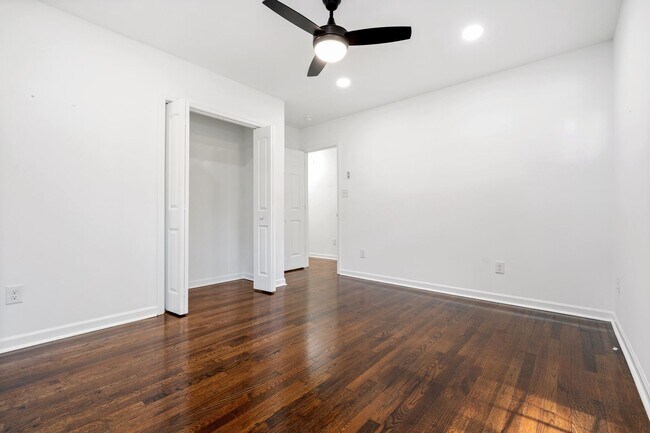 Building Photo - Charming, thoughtfully renovated 2 bed/1 bath in Northgate Park!