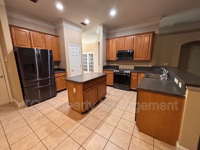 Building Photo - 14160 Fish Eagle Dr E