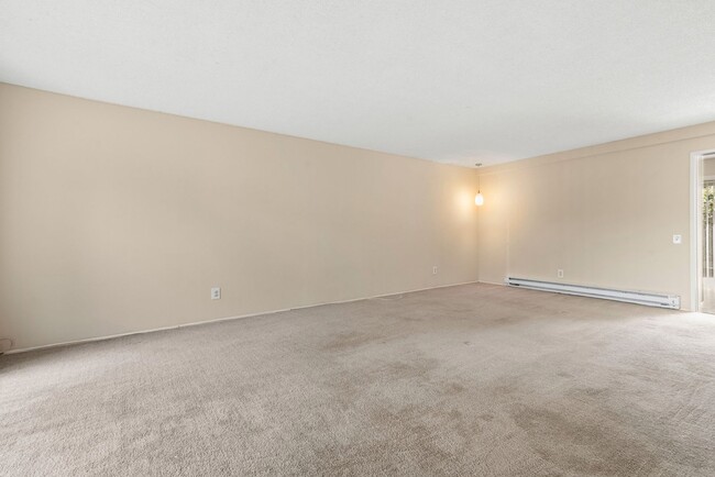 Building Photo - 11487 Matinal Cir