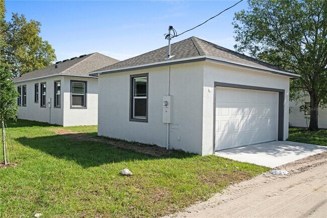 Building Photo - 930 57th Ave N