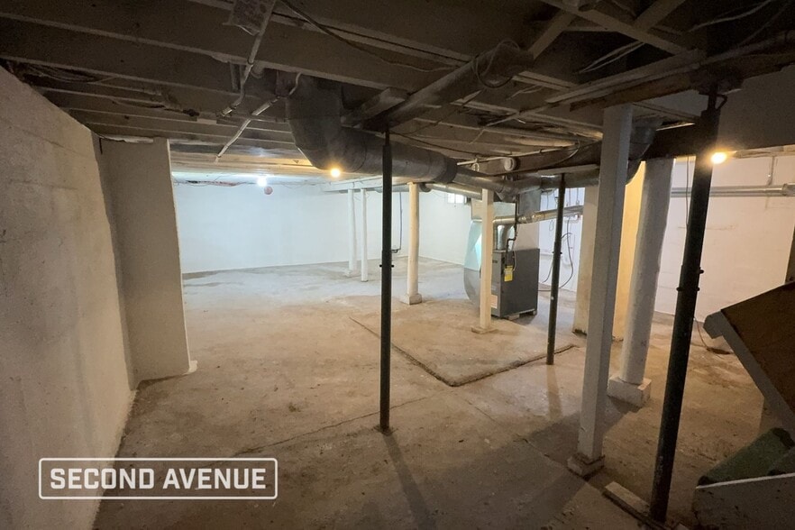 Building Photo - 414 N Hayford Ave