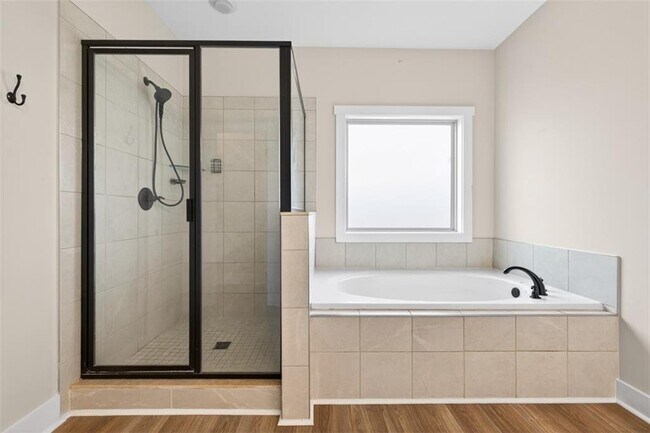 Building Photo - 612 Quail Ct