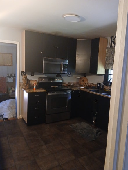 Building Photo - 5 Martin St