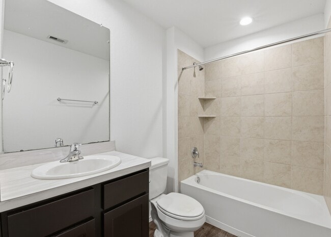 Building Photo - 5210 Ternberry Frst Ln