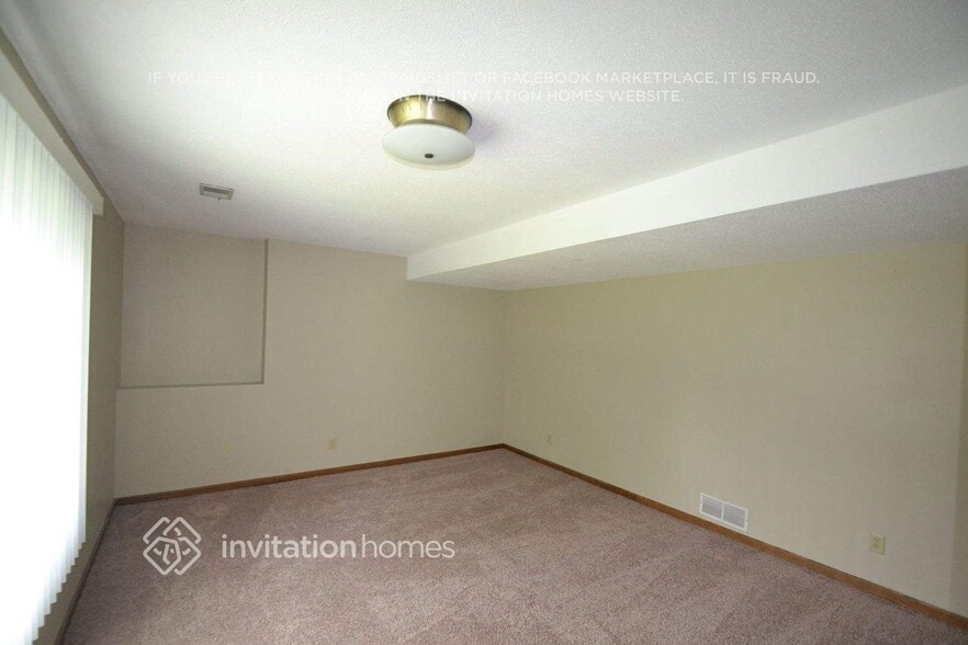 Building Photo - 7323 Paulsen Dr