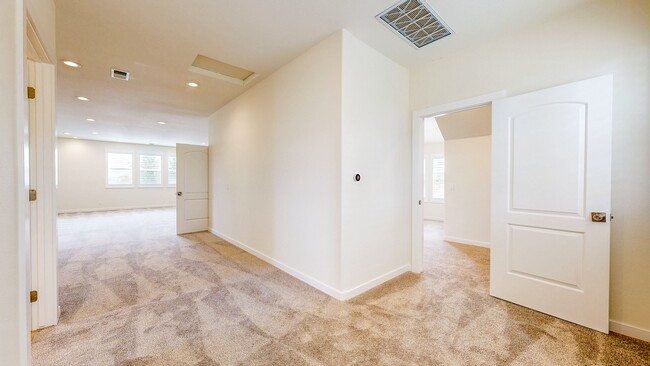 Building Photo - 9901 Old Camp Ln