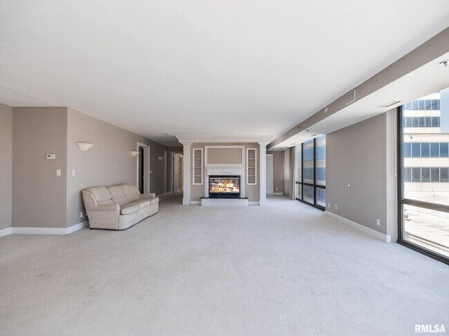 Building Photo - 123 SW Jefferson Ave