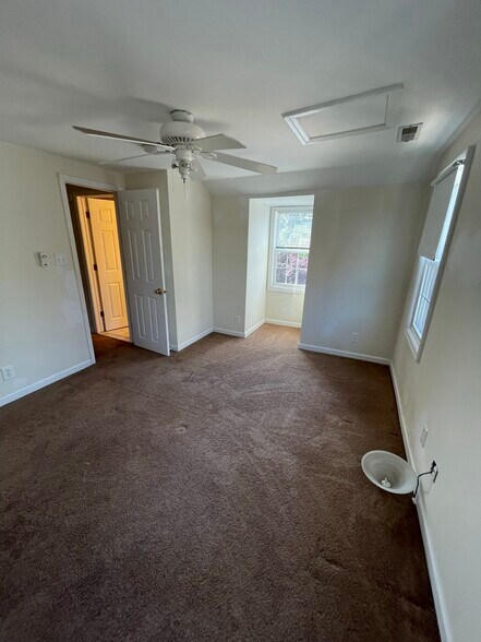 Bedroom 3 (2nd Floor) - 825 Ardmore Ave