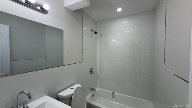 Building Photo - 120 Linden Ave