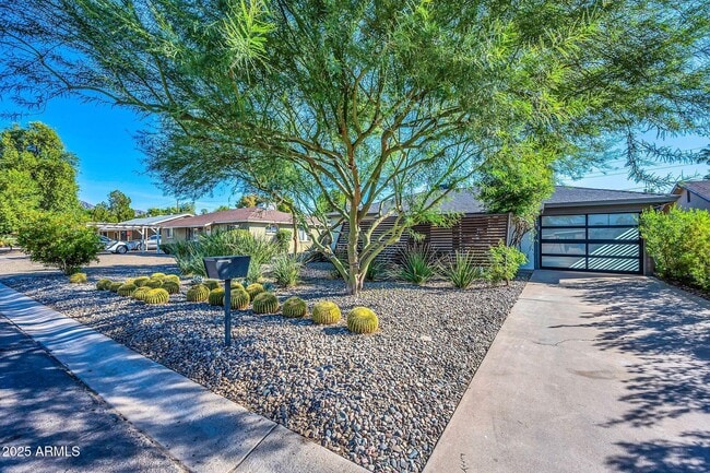 Building Photo - 2607 N 51st St