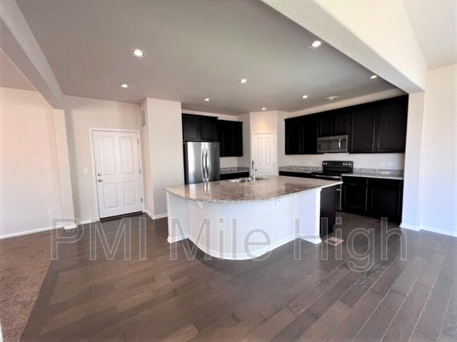Building Photo - 12523 Grape St