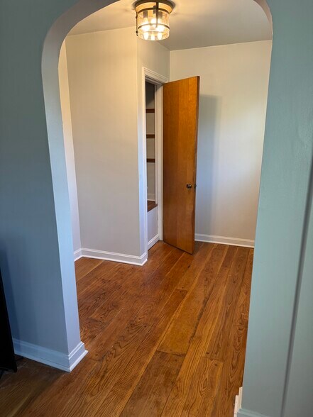 Office - 3903 Kirkup Ave