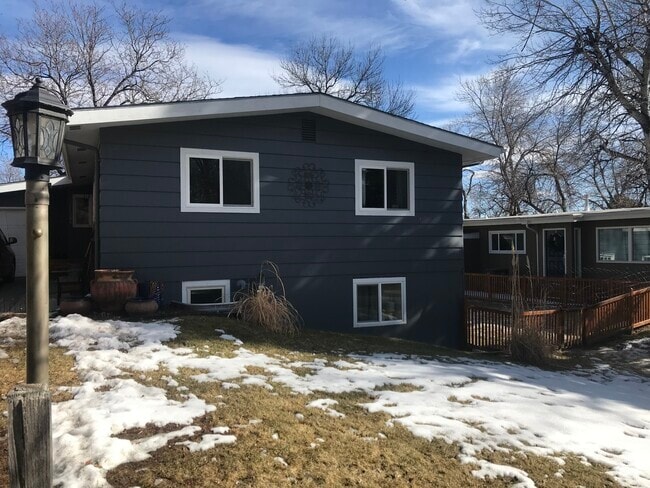 Building Photo - 3111 Harrow Dr