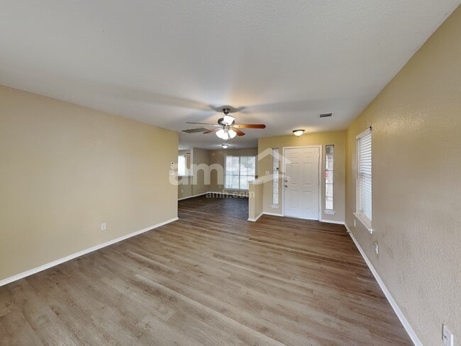 Building Photo - 1237 Vincent Pl