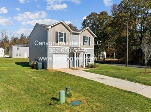Building Photo - 213 Pleasant Willow Pl
