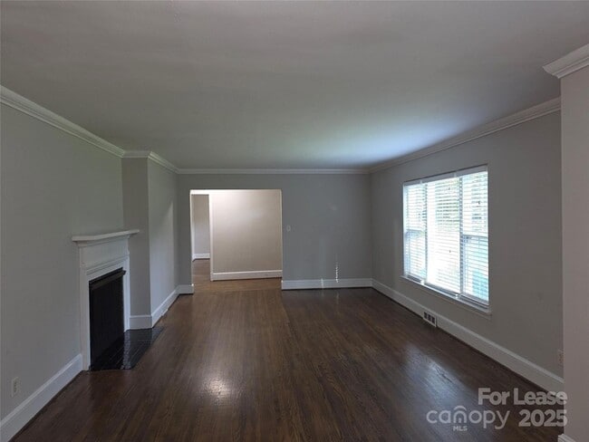 Building Photo - 4134 Sheridan Dr