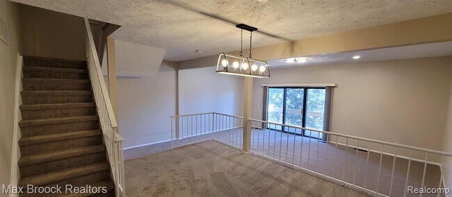 Building Photo - 7416 Azalea Ct