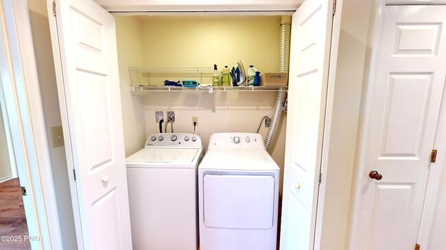 Building Photo - 4038 Somerset Ct
