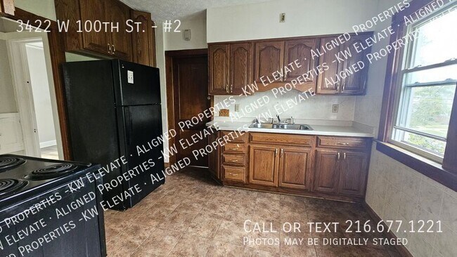 Building Photo - 3422 W 100th St