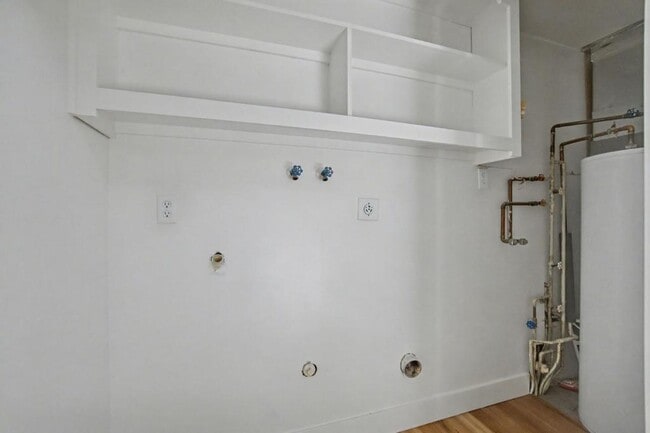 Building Photo - 7882 Lockport Blvd