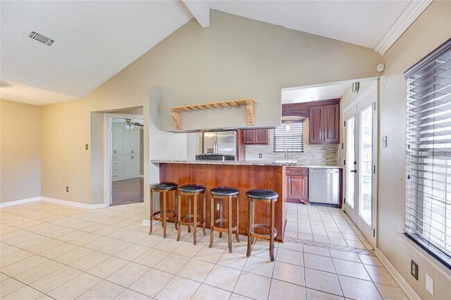 Building Photo - 4705 Dogwood Dr