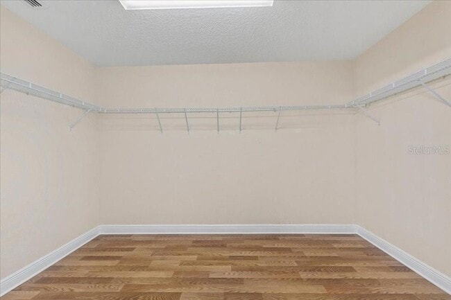Building Photo - 3949 Golden Finch Way