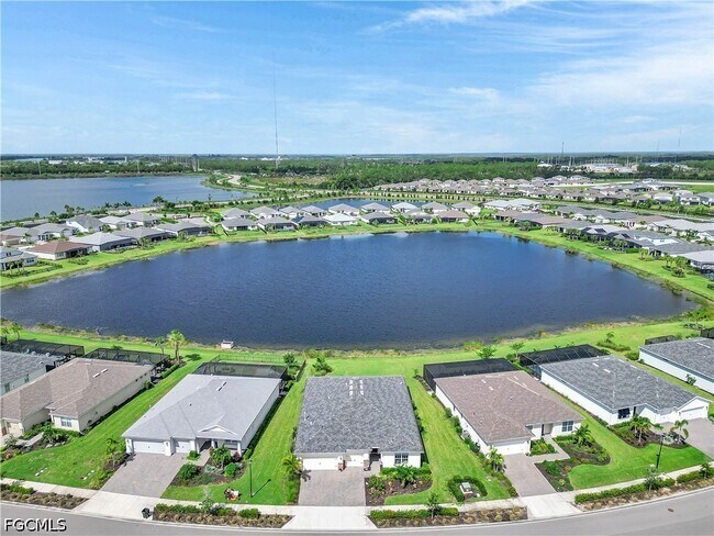 Building Photo - 16056 Shoreline Dr