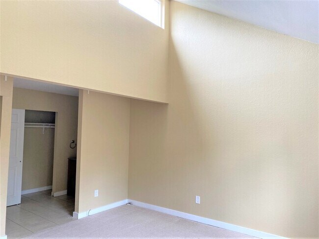 Building Photo - 920 147th Ln NE