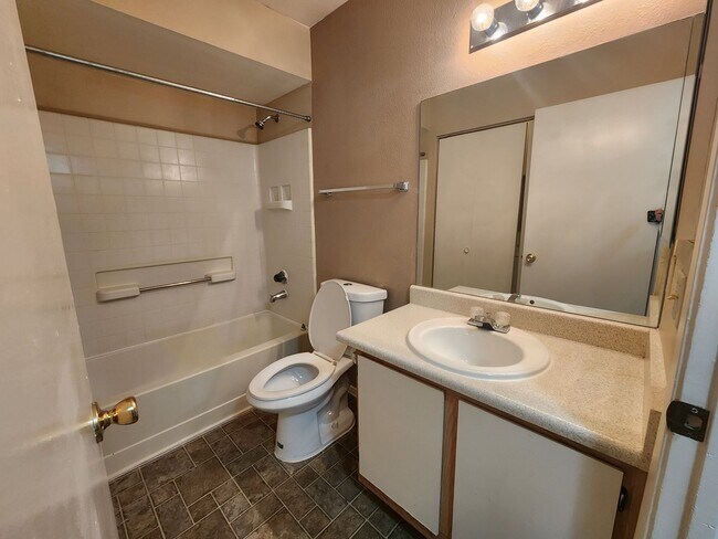 Building Photo - 2750 S Durango Dr