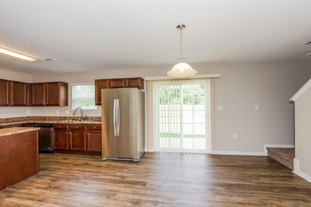 Building Photo - 1624 Eastway Dr