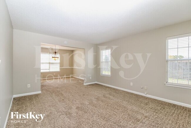 Building Photo - 132 Ashtonbrook Dr