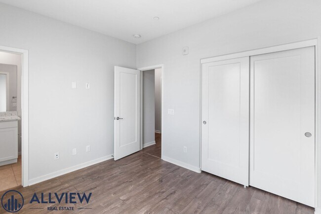 Building Photo - Modern Tri-Level Townhome with Office, 2-Car Garage & Prime Anaheim Location!