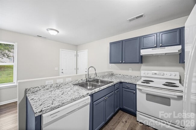 Building Photo - 5194 Brooktree Dr