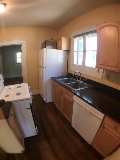 Building Photo - 615 W 37th St