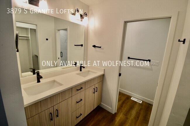 Building Photo - 3879 Granite Lofts Ln