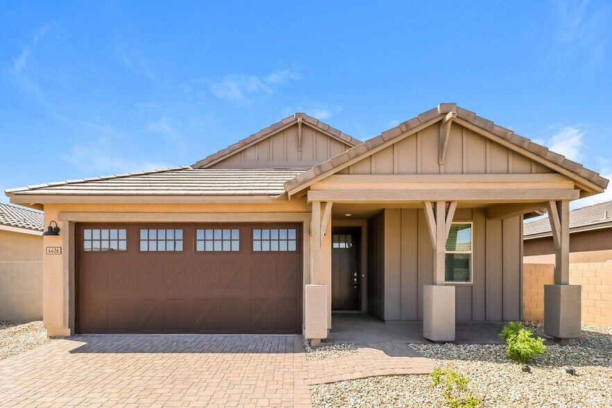 Primary Photo - 4426 S 111th Dr
