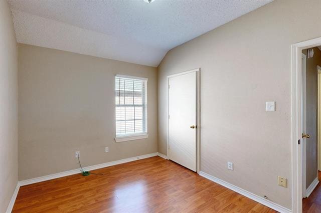 Building Photo - 202 Willow Creek Dr