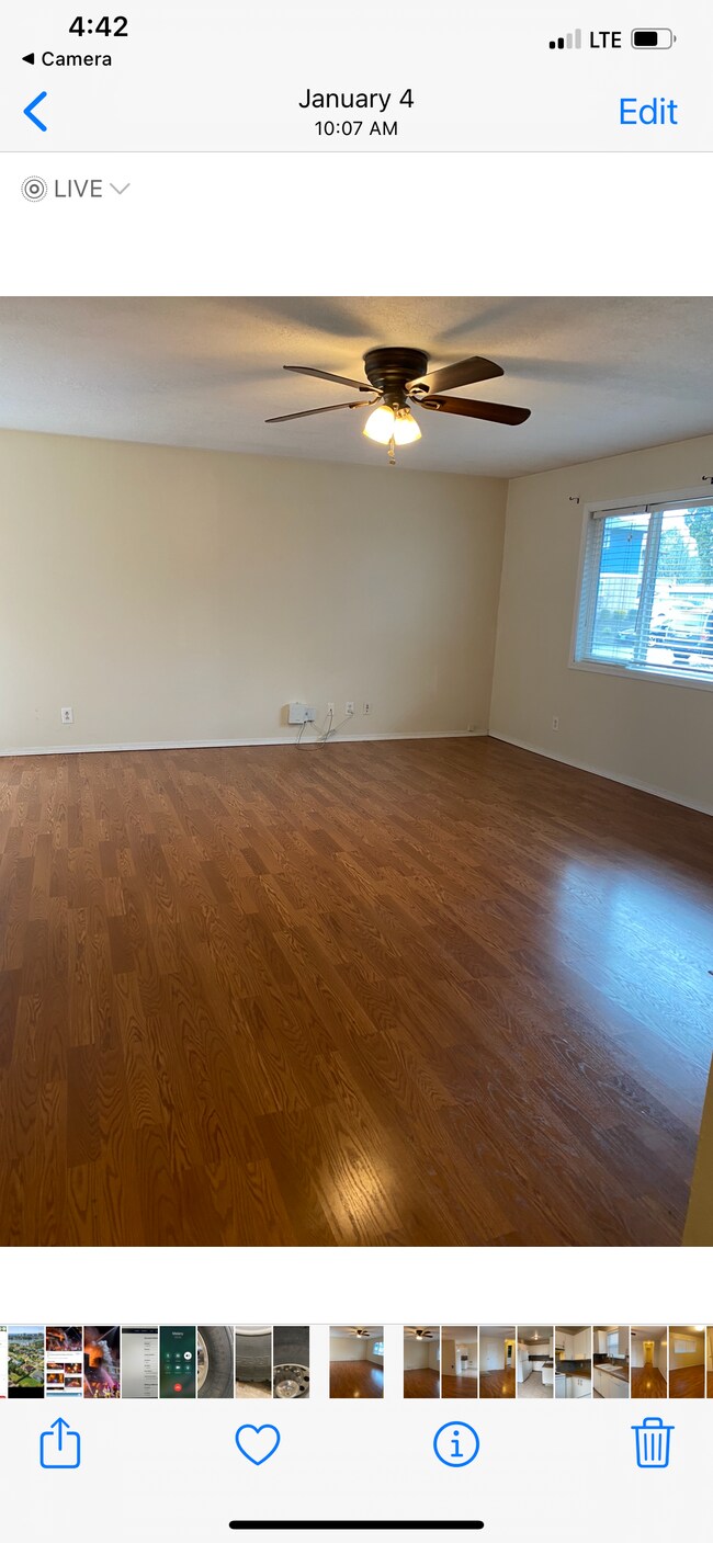 Building Photo - 749 NE 20th Pl