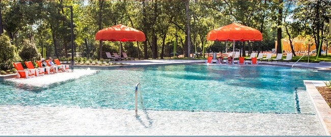 Building Photo - 211 Sierra Strm Ln