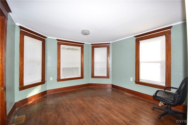 Building Photo - 248 East Ave