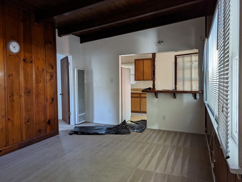 Building Photo - 25128 Feijoa Ave