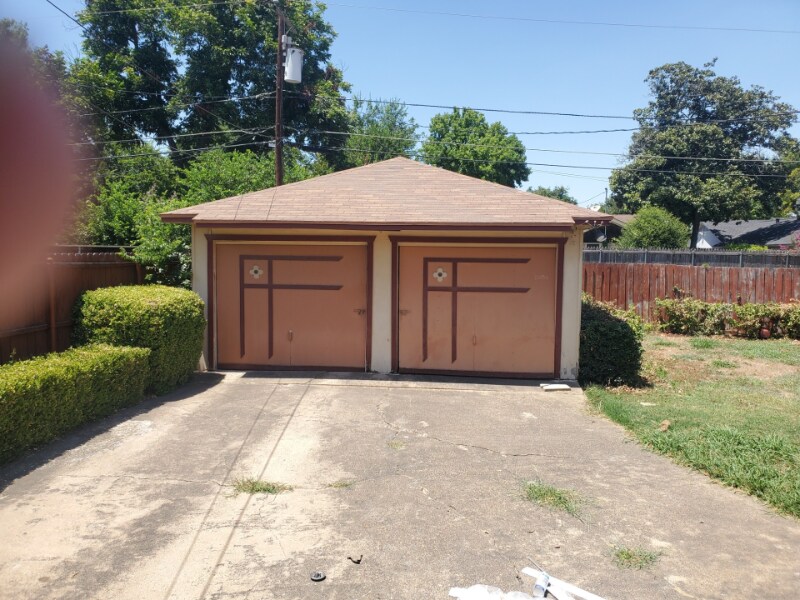 Building Photo - 11031 Genetta Dr