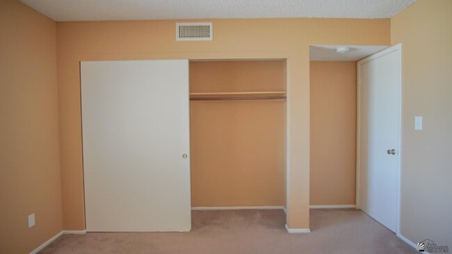 Building Photo - 401 W 37th St