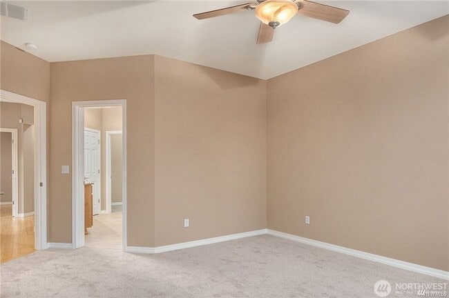 Building Photo - 2bd/1.75ba Redmond Duplex