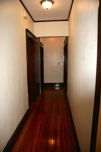 Building Photo - 54 Hobson St