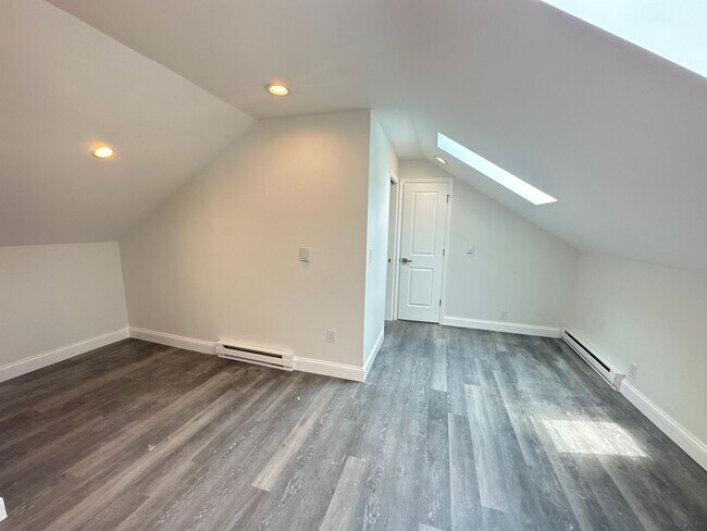 Building Photo - 1177 Highland St