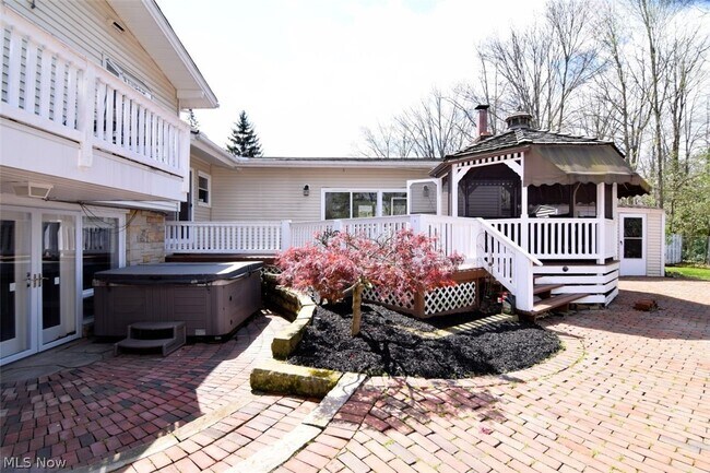 Building Photo - 381 Hickory Hill Rd